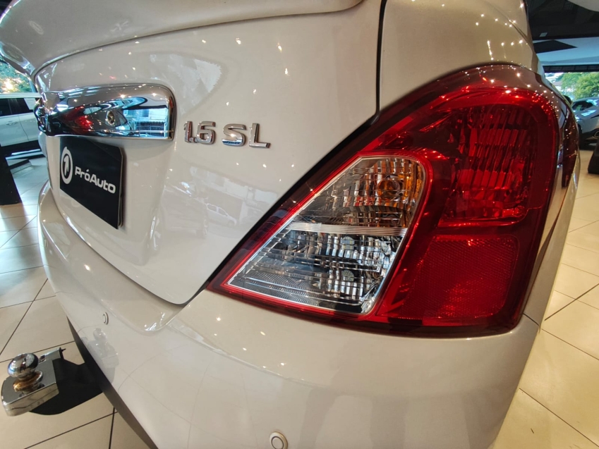 Nissan-VERSA-1.6 16V FLEXSTART SL 4P XTRONIC