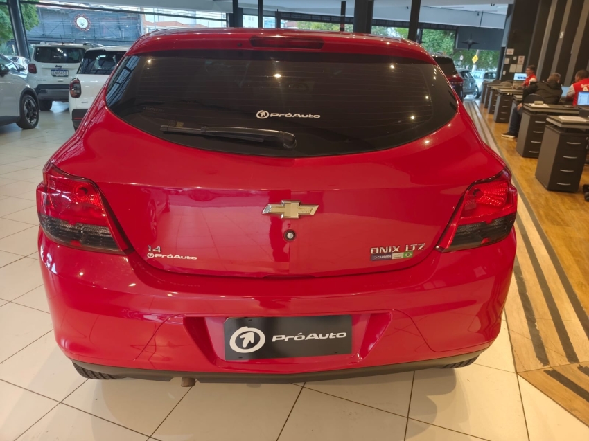 GM - Chevrolet-ONIX-1.4 MPFI LTZ 8V FLEX 4P MANUAL