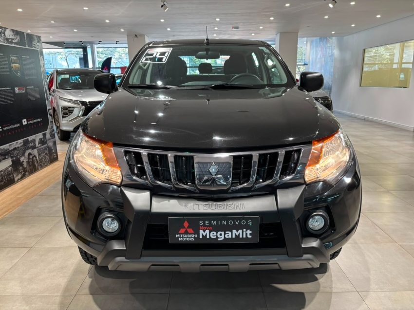 Mitsubishi-L200 TRITON-2.4 16V TURBO DIESEL OUTDOOR GLS CD 4X4 AUTOMÁTICO