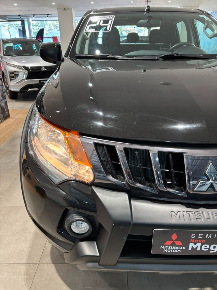 Mitsubishi-L200 TRITON-2.4 16V TURBO DIESEL OUTDOOR GLS CD 4X4 AUTOMÁTICO