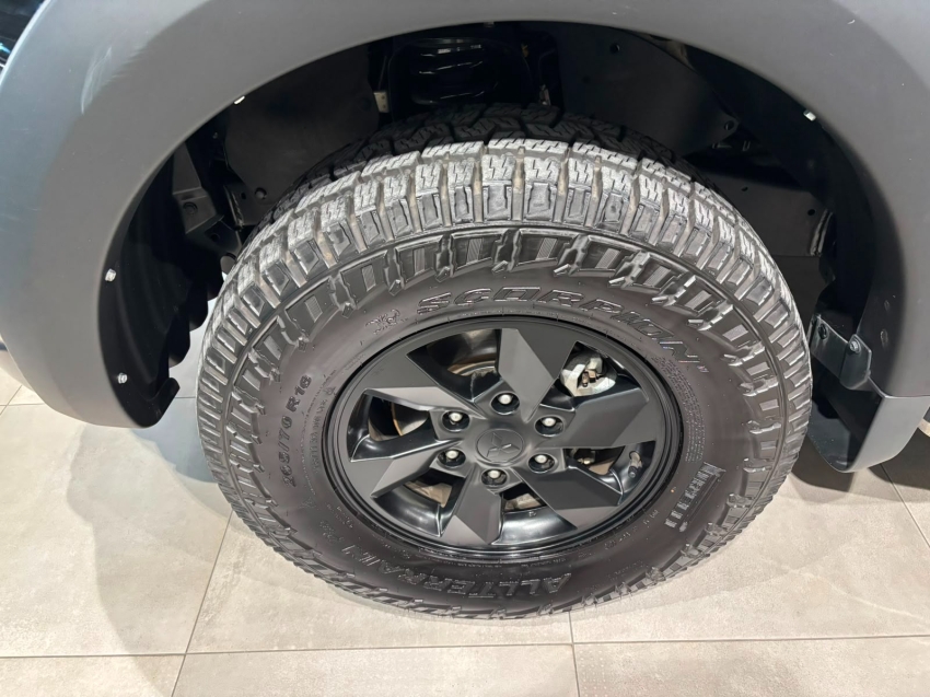 Mitsubishi-L200 TRITON-2.4 16V TURBO DIESEL OUTDOOR GLS CD 4X4 AUTOMÁTICO