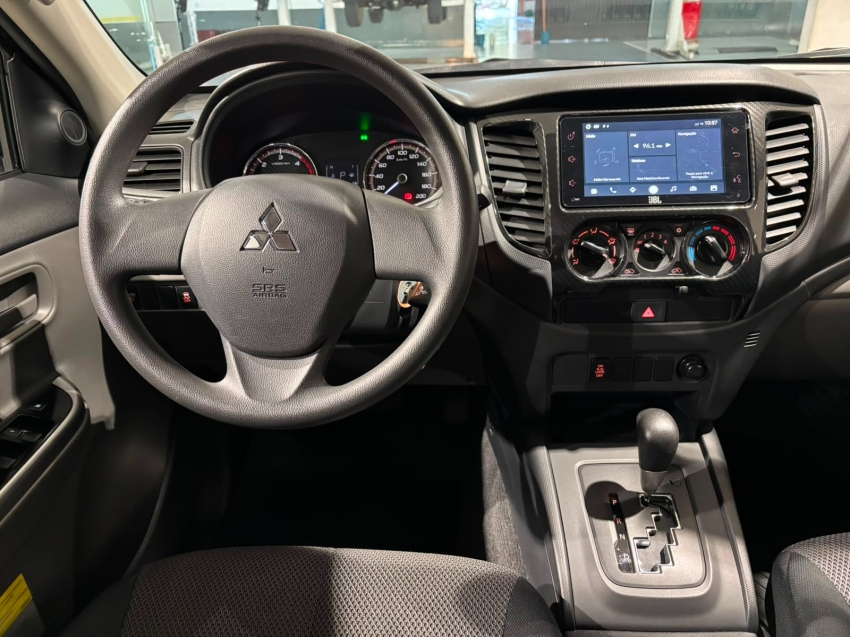 Mitsubishi-L200 TRITON-2.4 16V TURBO DIESEL OUTDOOR GLS CD 4X4 AUTOMÁTICO