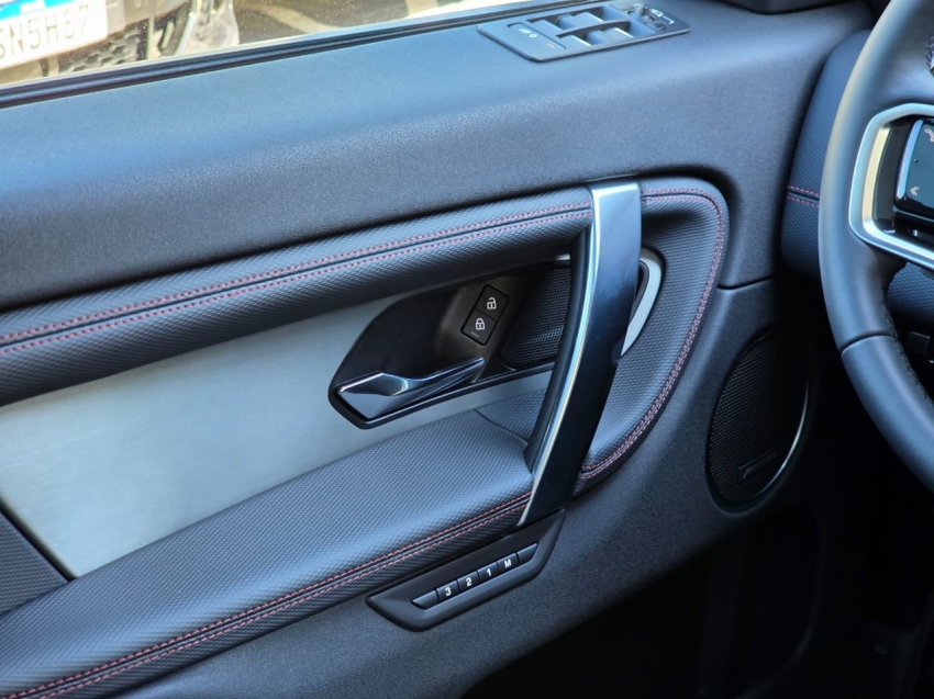 Land Rover-DISCOVERY SPORT-2.0 P250 TURBO FLEX R-DYNAMIC SE AUTOMÁTICO
