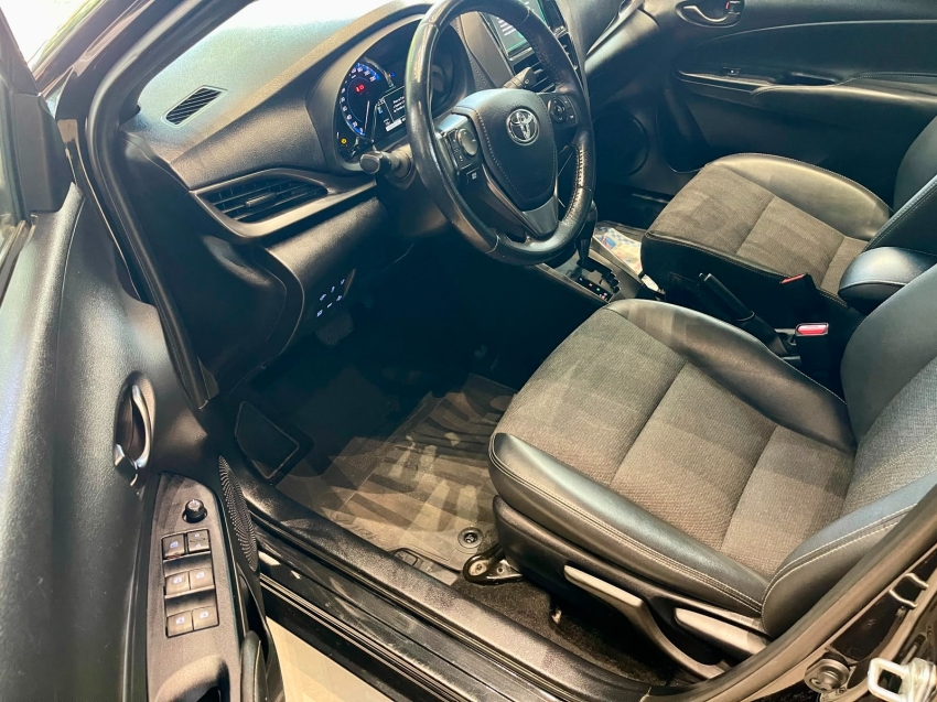 Toyota-YARIS-1.5 16V FLEX XS CONNECT MULTIDRIVE