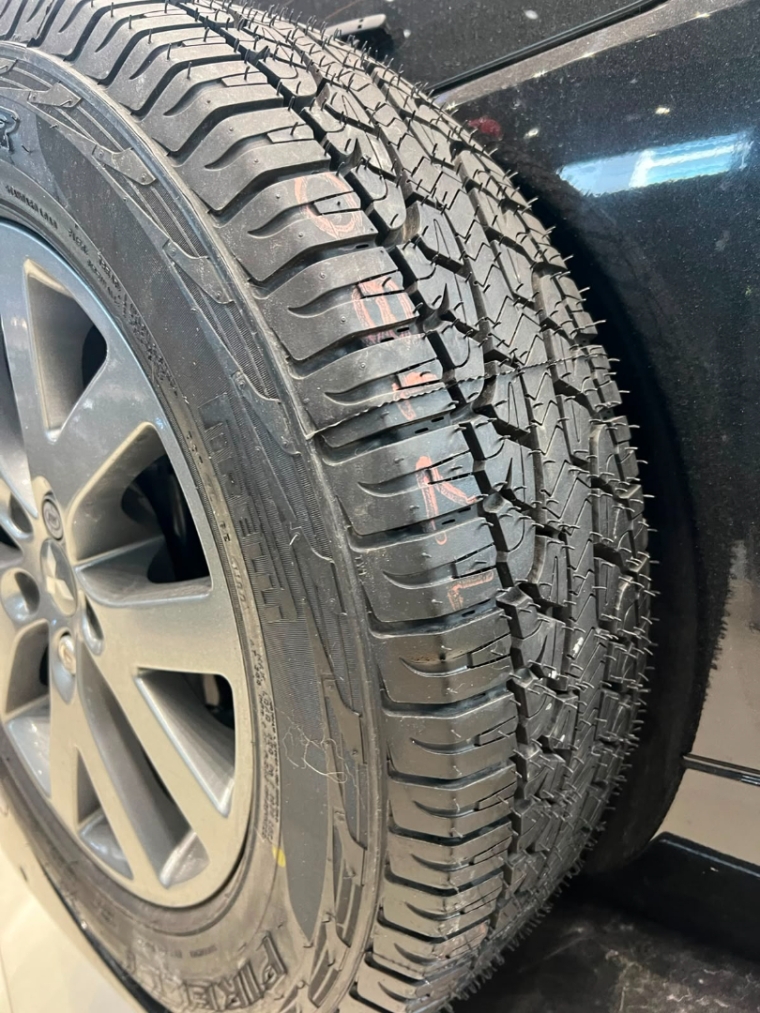 Mitsubishi-PAJERO TR4-2.0 4X2 16V 140CV FLEX 4P AUTOMÁTICO