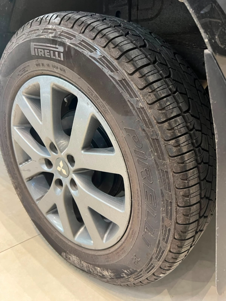 Mitsubishi-PAJERO TR4-2.0 4X2 16V 140CV FLEX 4P AUTOMÁTICO