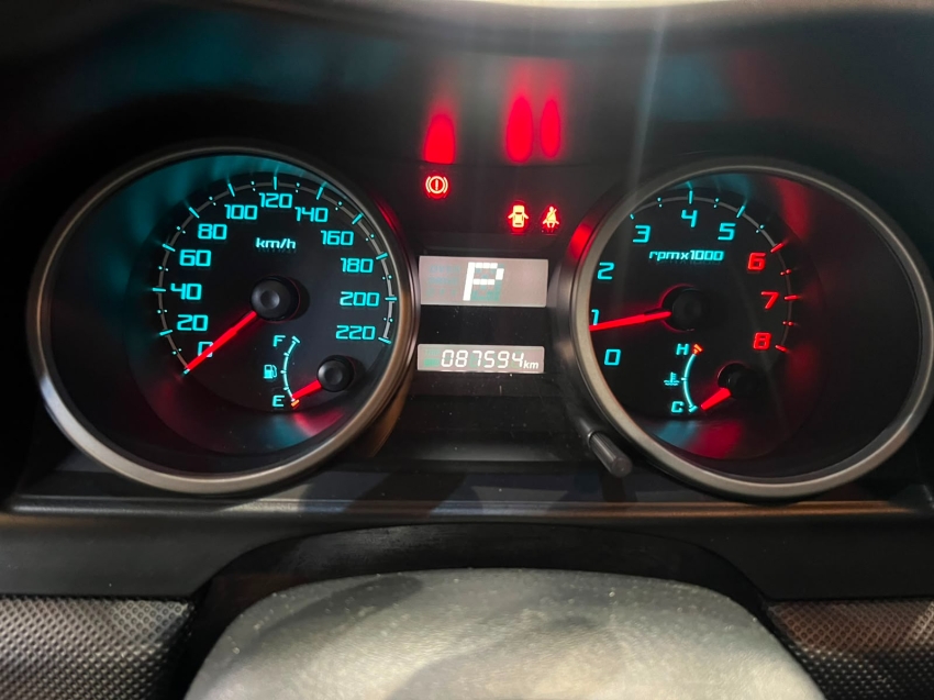 Mitsubishi-PAJERO TR4-2.0 4X2 16V 140CV FLEX 4P AUTOMÁTICO