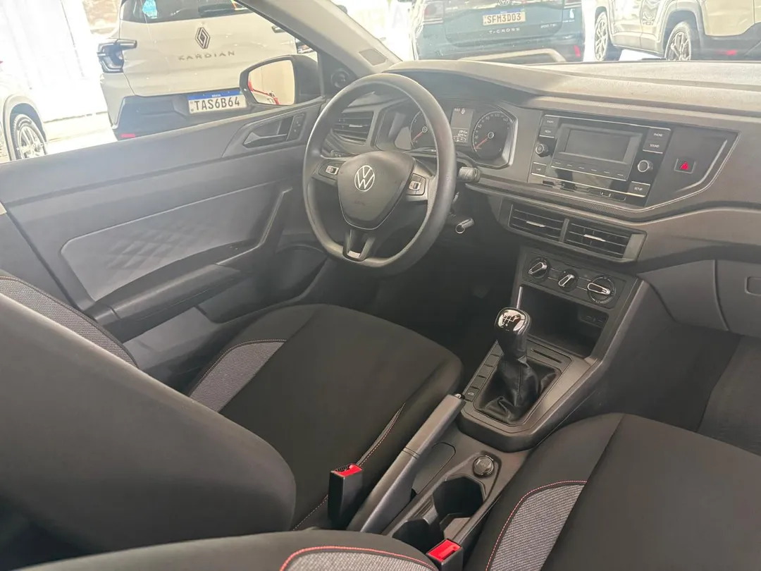 Volkswagen-Polo-Polo Track 1.0 Flex 12V 5p