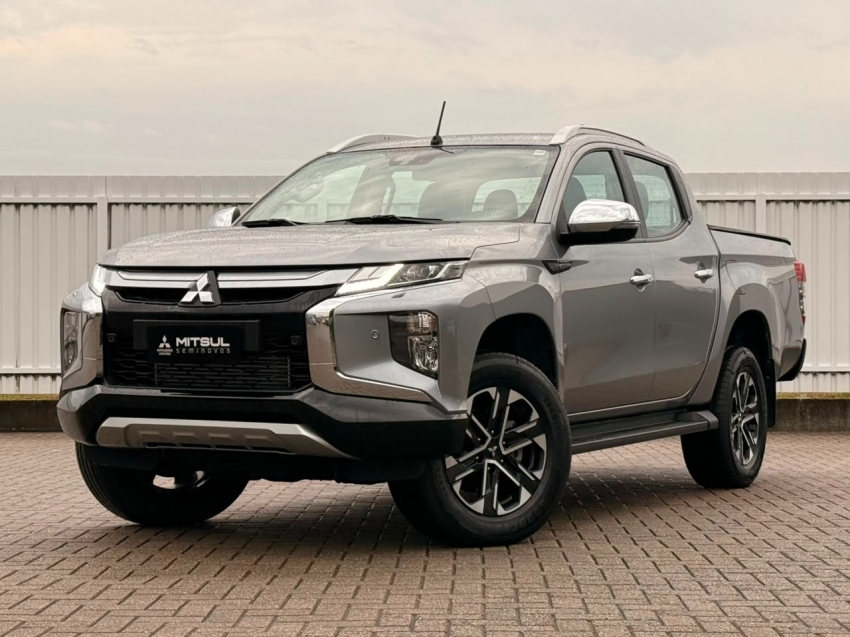 Mitsubishi-L200 TRITON-2.4 16V TURBO DIESEL SPORT HPE-S CD 4P 4X4 AUTOMÁTICO