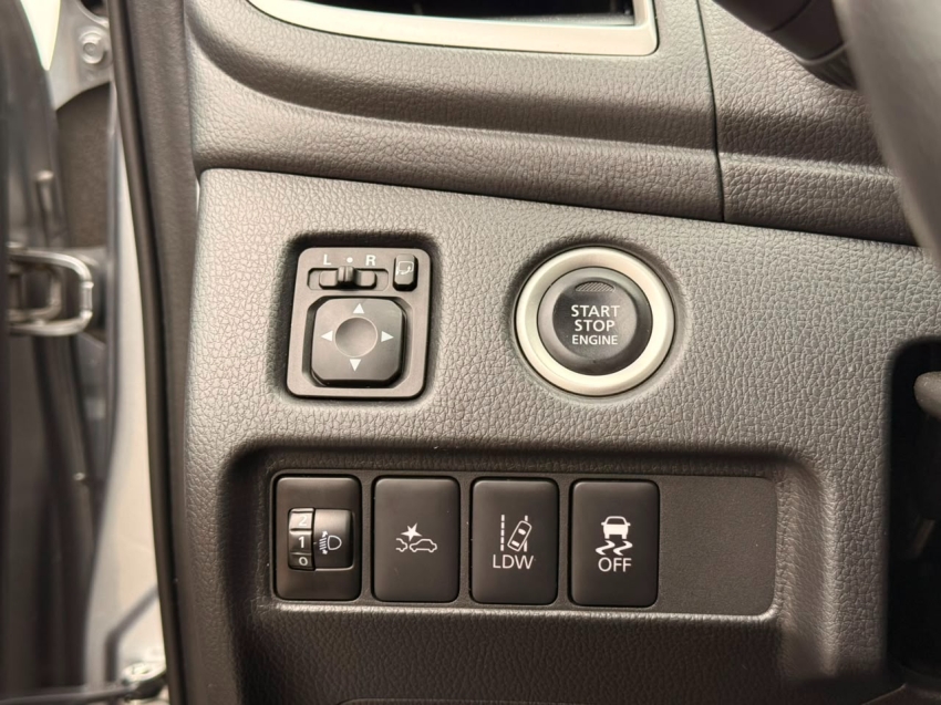 Mitsubishi-L200 TRITON-2.4 16V TURBO DIESEL SPORT HPE-S CD 4P 4X4 AUTOMÁTICO
