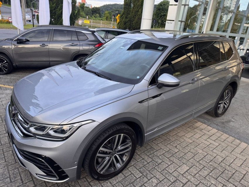 Volkswagen-TIGUAN-2.0 300 TSI GASOLINA ALLSPACE R-LINE AUTOMÁTICO