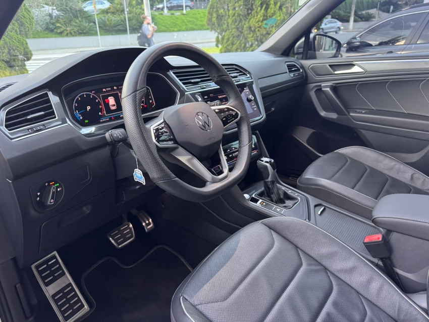 Volkswagen-TIGUAN-2.0 300 TSI GASOLINA ALLSPACE R-LINE AUTOMÁTICO