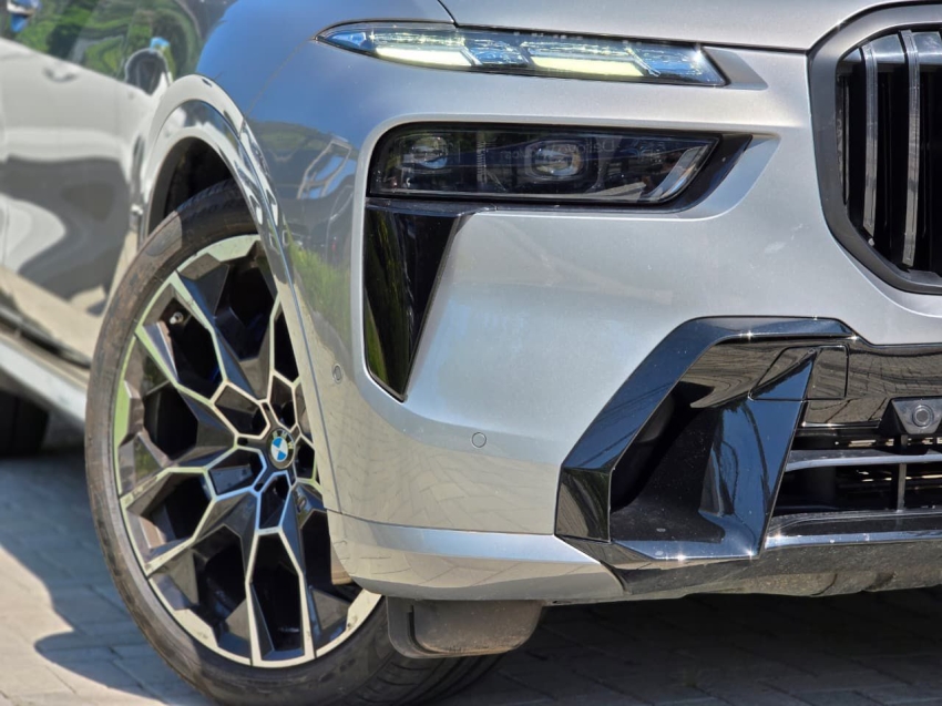 BMW-X7-4.4 V8 GASOLINA M60i STEPTRONIC