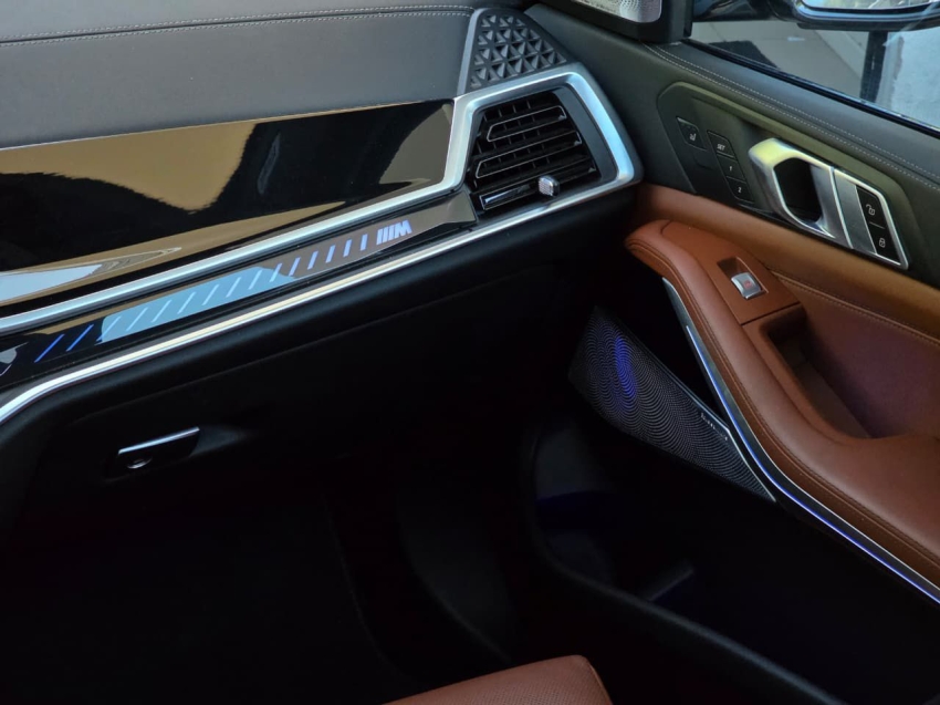 BMW-X7-4.4 V8 GASOLINA M60i STEPTRONIC