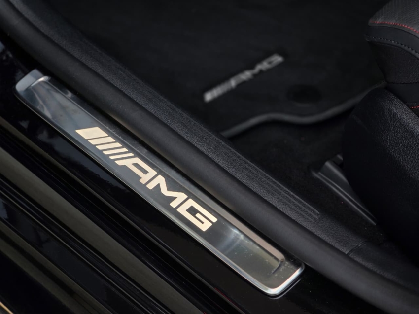 MERCEDES BENZ-C 63 AMG-2.0 TURBO PHEV S E PERFORMANCE 4MATIC+ SPEEDSHIFT