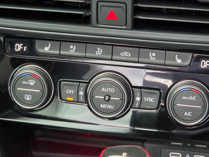 Volkswagen-JETTA-2.0 350 TSI GASOLINA GLI DSG