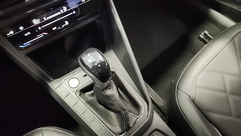 Volkswagen-VIRTUS-1.4 250 TSI EXCLUSIVE AUTOMÁTICO
