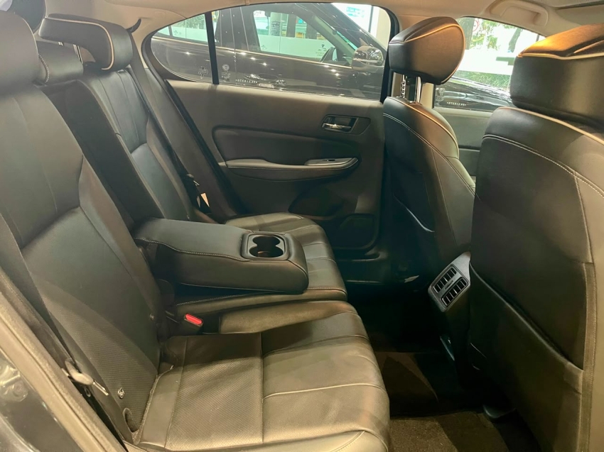 Honda-CITY-1.5 i-VTEC FLEX HATCH TOURING CVT