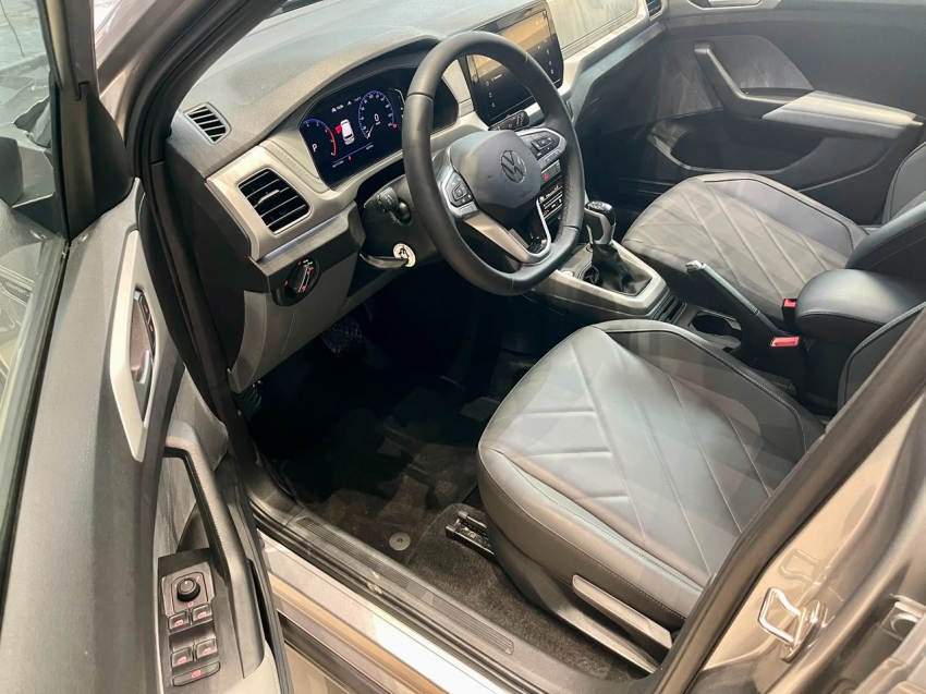 Volkswagen-T-CROSS-1.0 200 TSI TOTAL FLEX COMFORTLINE AUTOMÁTICO