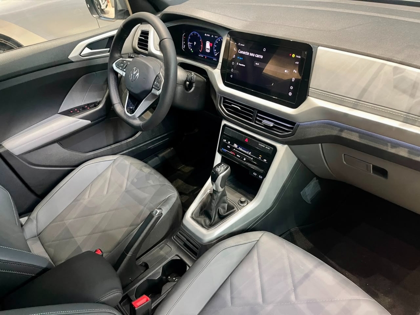 Volkswagen-T-CROSS-1.0 200 TSI TOTAL FLEX COMFORTLINE AUTOMÁTICO