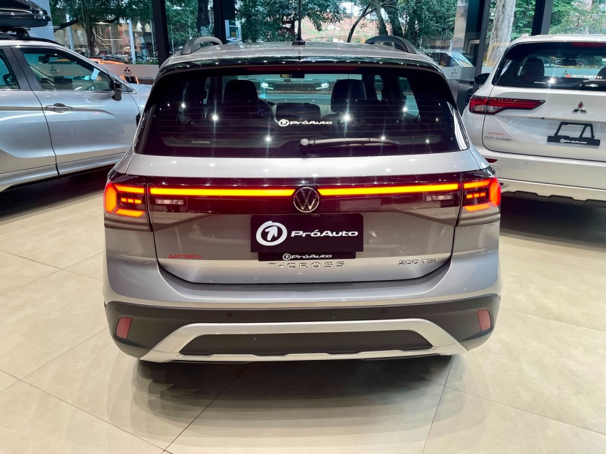 Volkswagen-T-CROSS-1.0 200 TSI TOTAL FLEX COMFORTLINE AUTOMÁTICO