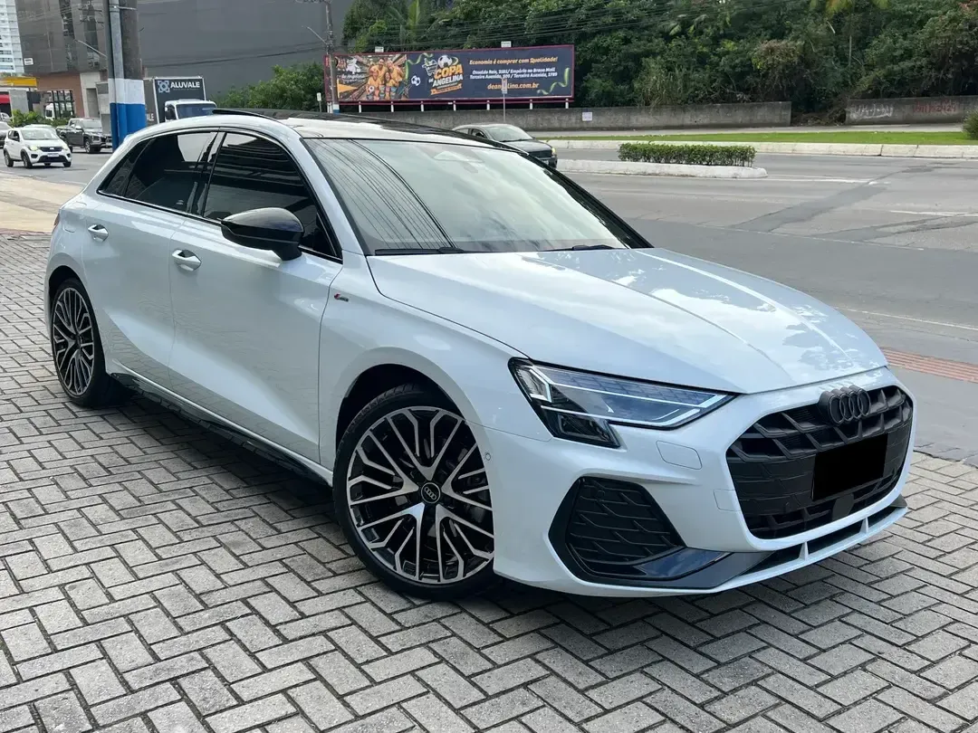 A3 Sportb. Performance Black 2.0 S-tron.