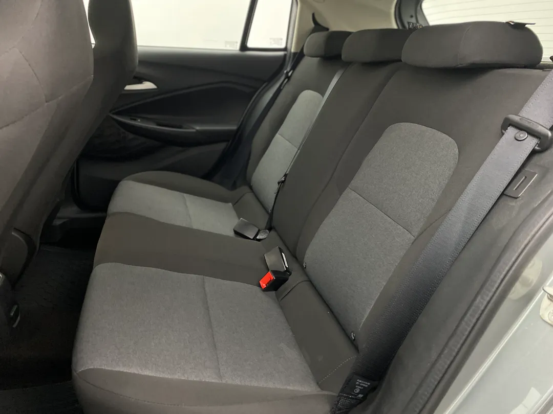 GM - Chevrolet-ONIX-ONIX HATCH 1.0 12V Flex 5p Mec.