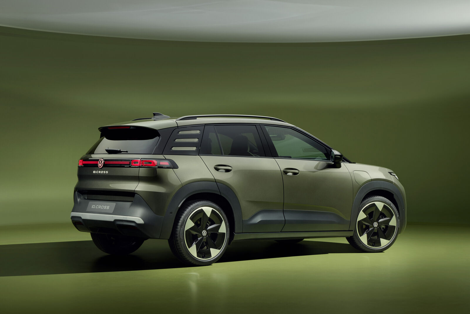 Estreia mundial do novíssimo ID. Cross  elétrico : classe premium em formato compacto.