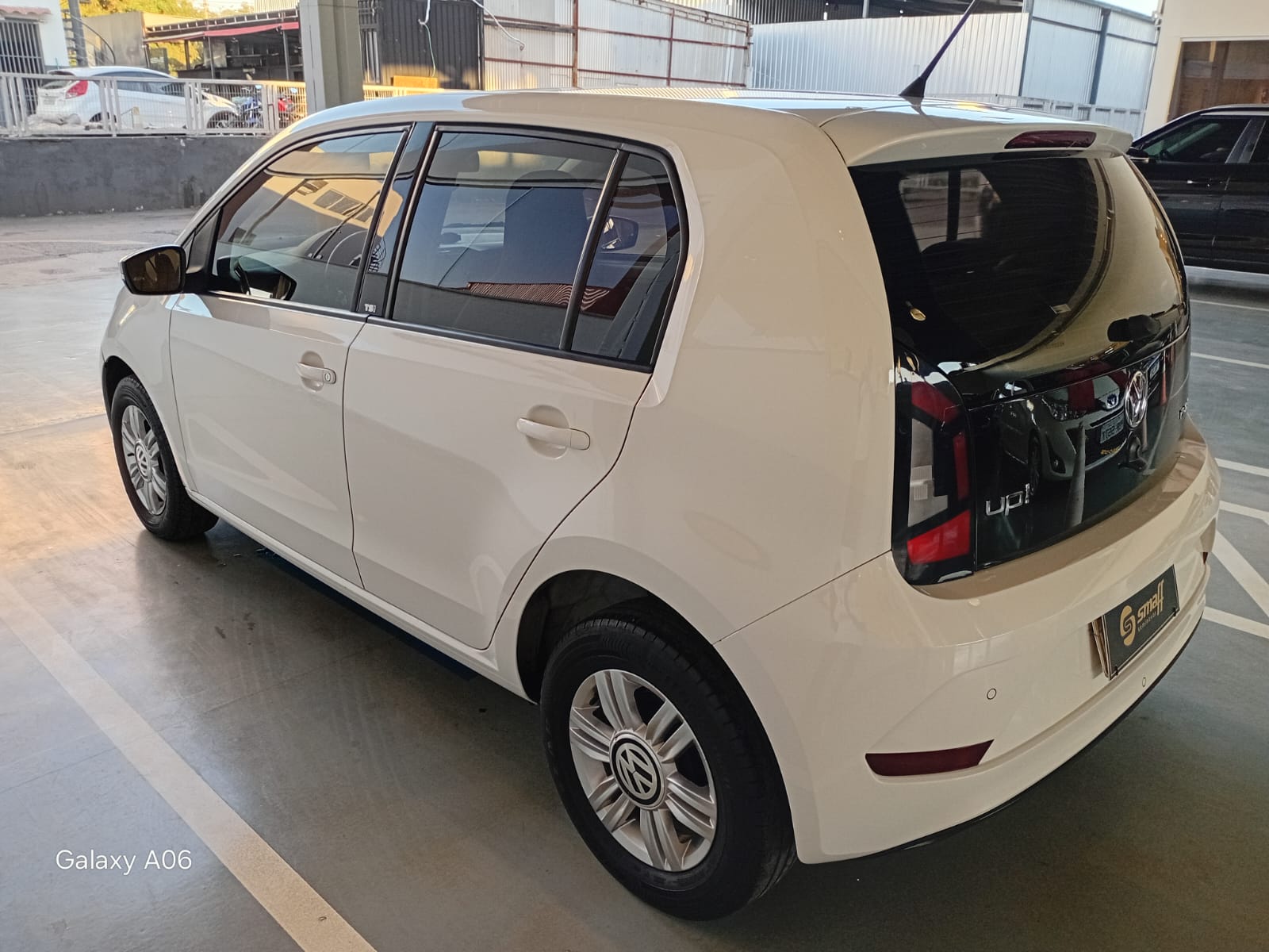 Volkswagen-up!-up! move 1.0 TSI Total Flex 12V 5p