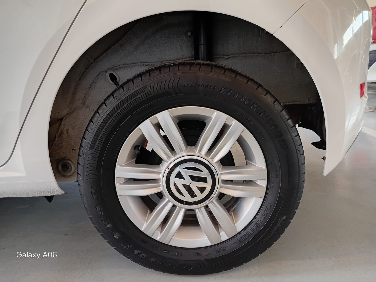 Volkswagen-up!-up! move 1.0 TSI Total Flex 12V 5p