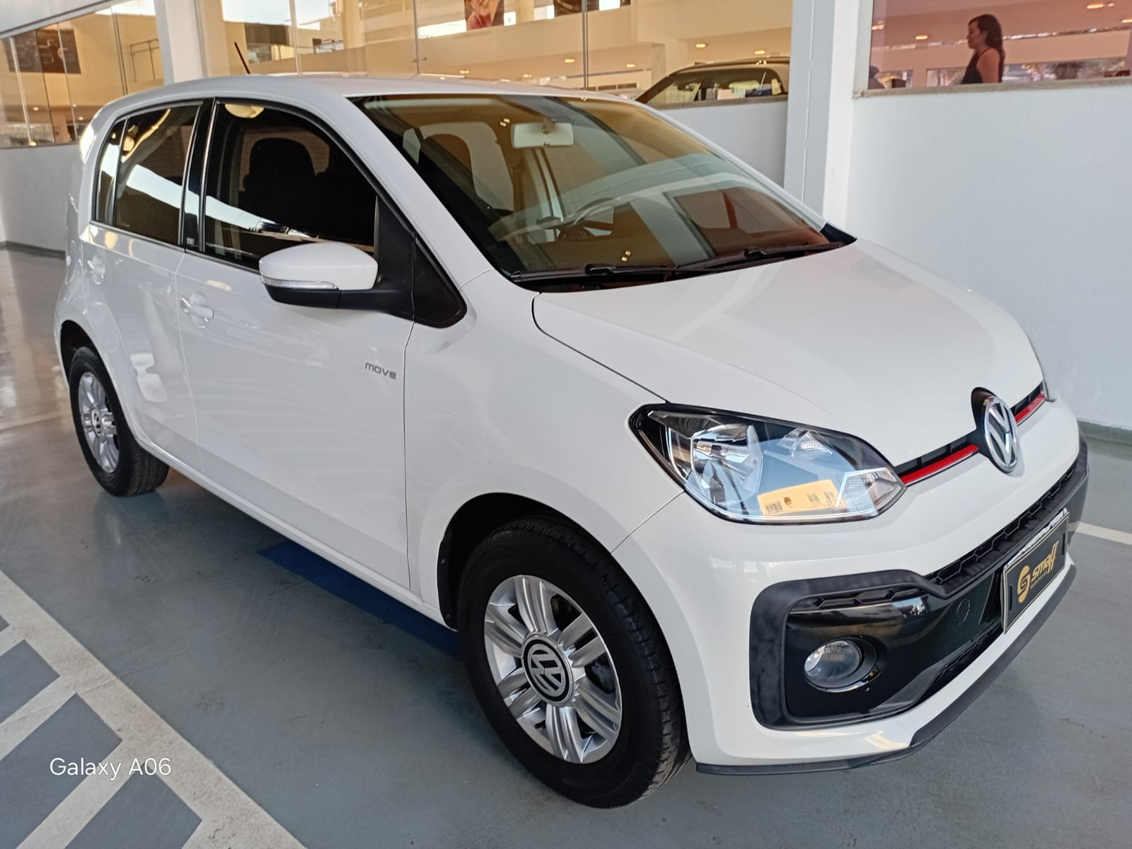 Volkswagen-up!-up! move 1.0 TSI Total Flex 12V 5p