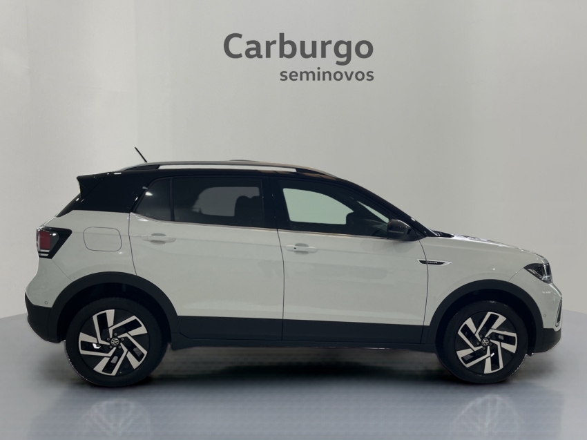 Volkswagen-T-CROSS-1.4 250 TSI TOTAL FLEX HIGHLINE AUTOMÁTICO