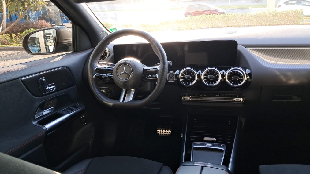 MERCEDES BENZ-GLA 200-1.3 MHEV AMG LINE 7G-DCT