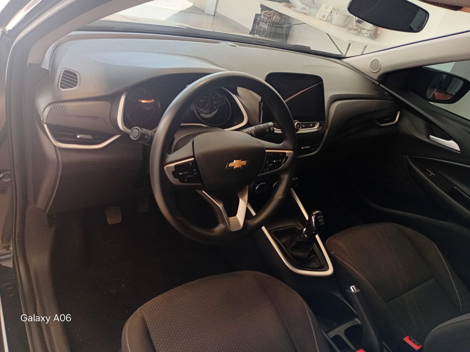 GM - Chevrolet-ONIX-ONIX HATCH LT 1.0 12V Flex 5p Mec.