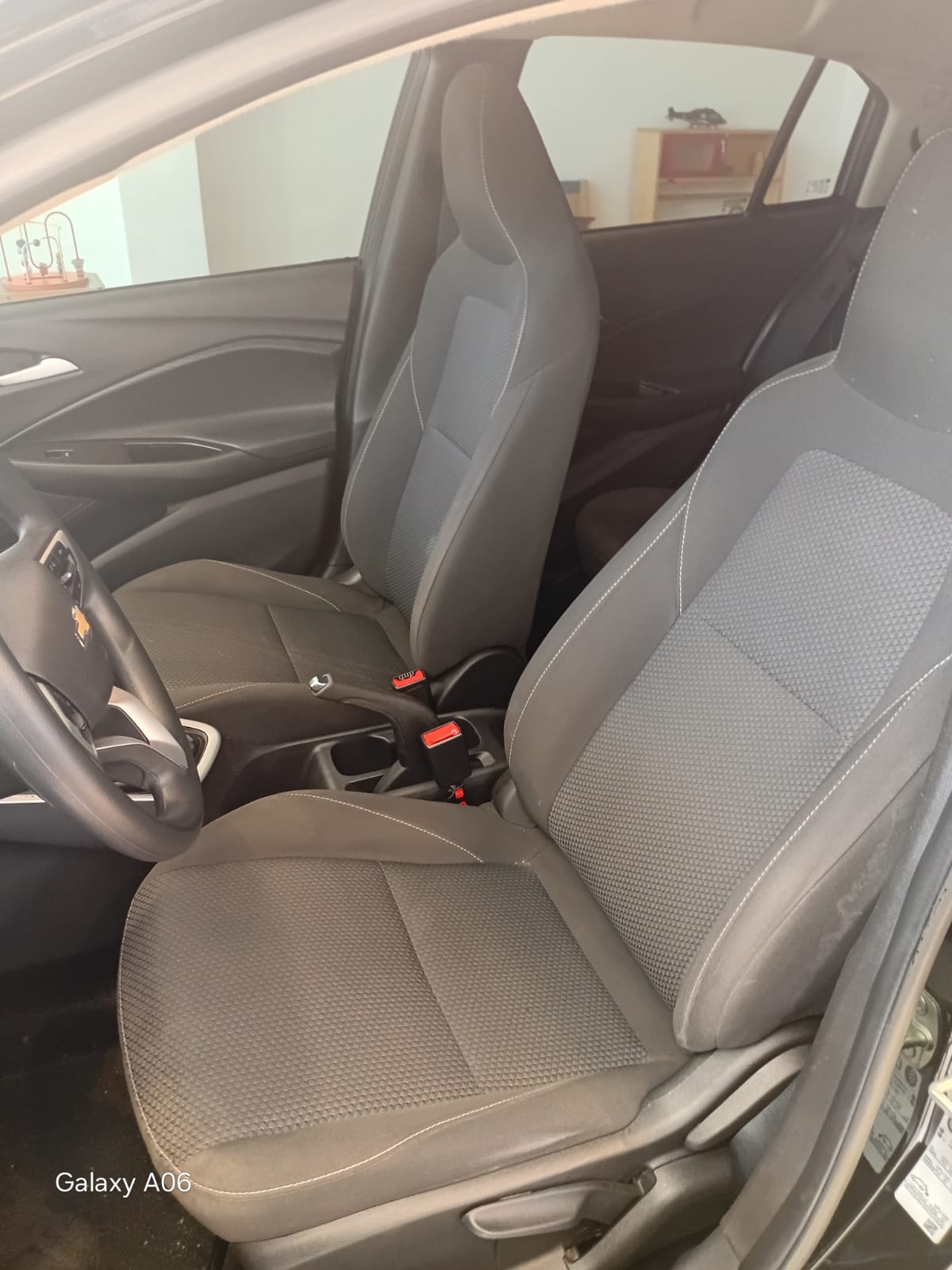 GM - Chevrolet-ONIX-ONIX HATCH LT 1.0 12V Flex 5p Mec.