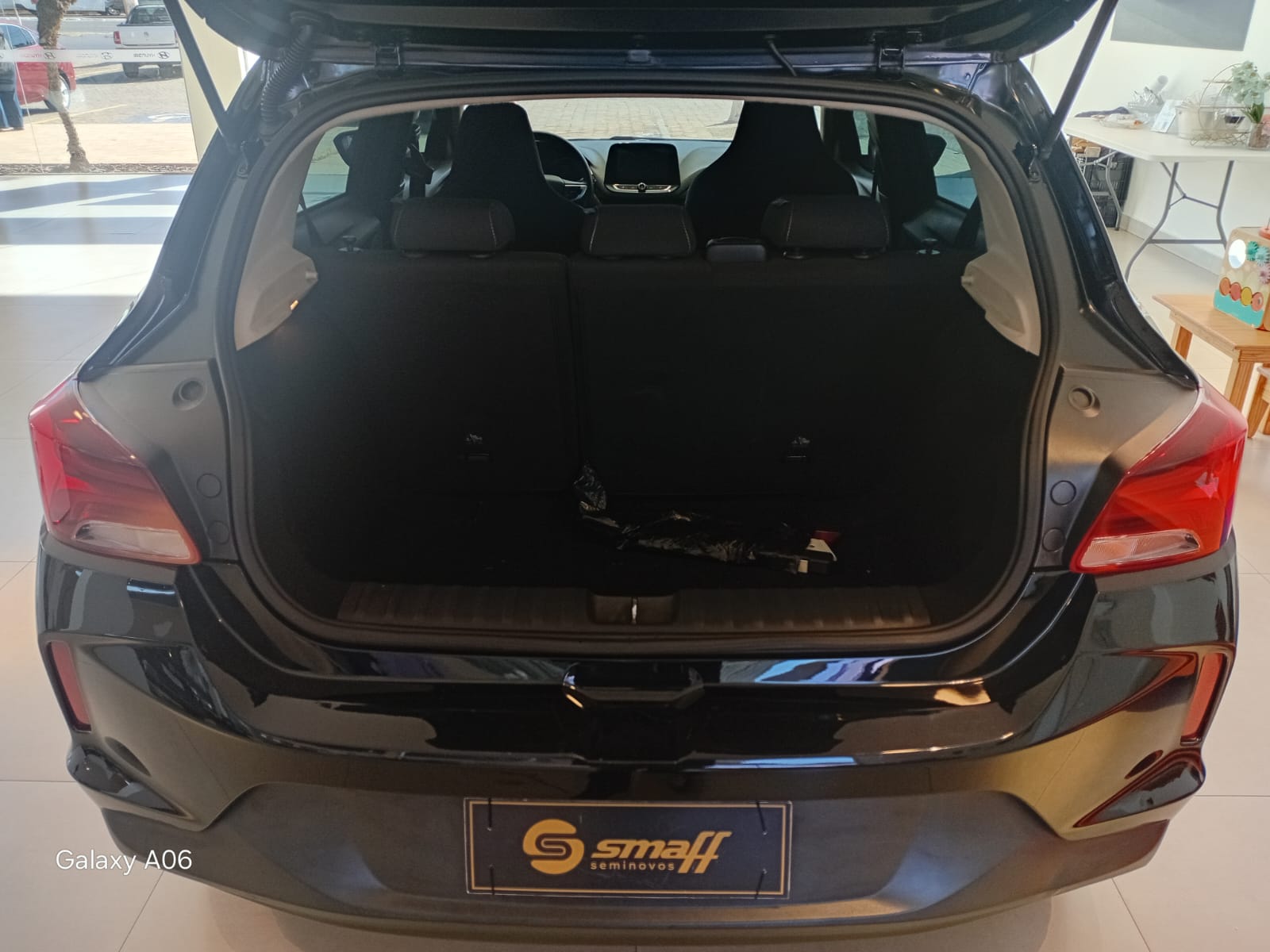 GM - Chevrolet-ONIX-ONIX HATCH LT 1.0 12V Flex 5p Mec.