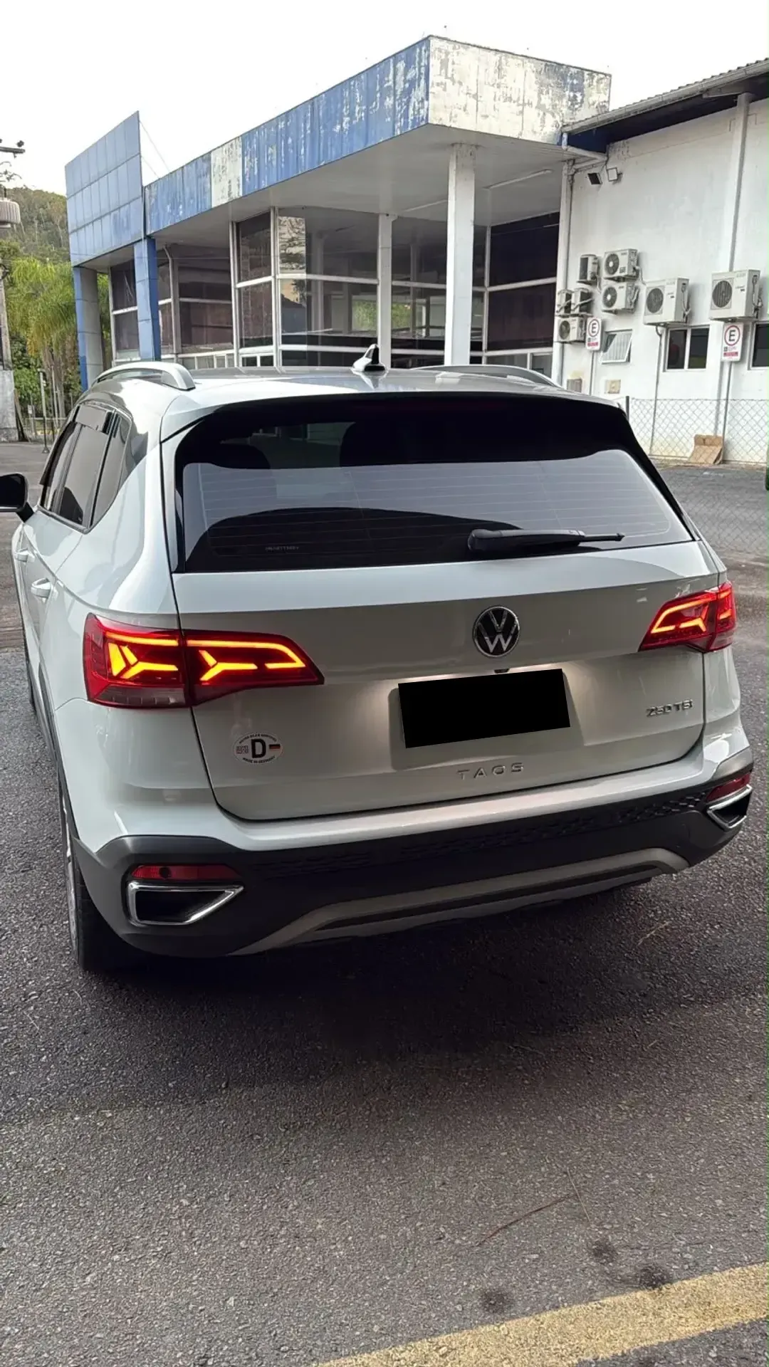 TAOS Comfortline 1.4 250 TSI Flex Aut.