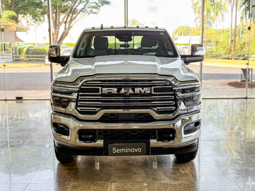 6.7 I6 TURBO DIESEL LARAMIE CD 4X4 AUTOMÁTICO
