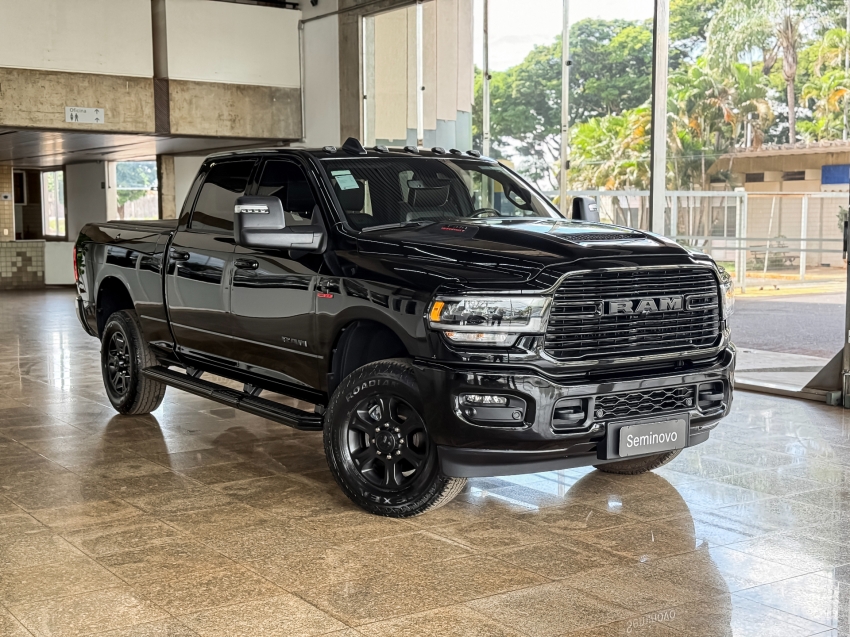 RAM-3500-6.7 I6 TURBO DIESEL LARAMIE CD 4X4 AUTOMÁTICO