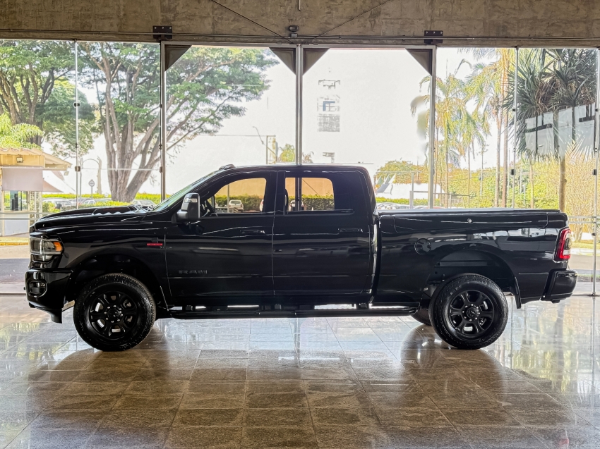 RAM-3500-6.7 I6 TURBO DIESEL LARAMIE CD 4X4 AUTOMÁTICO