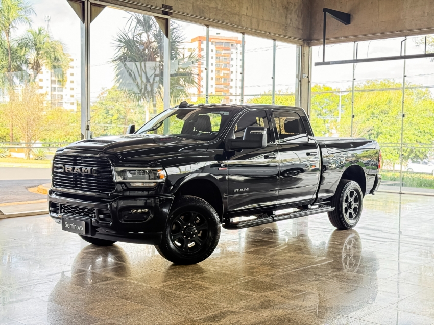 RAM-3500-6.7 I6 TURBO DIESEL LARAMIE CD 4X4 AUTOMÁTICO