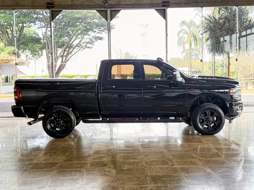 RAM-3500-6.7 I6 TURBO DIESEL LARAMIE CD 4X4 AUTOMÁTICO