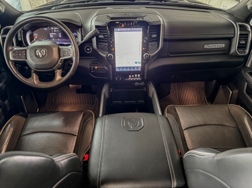 RAM-3500-6.7 I6 TURBO DIESEL LARAMIE CD 4X4 AUTOMÁTICO