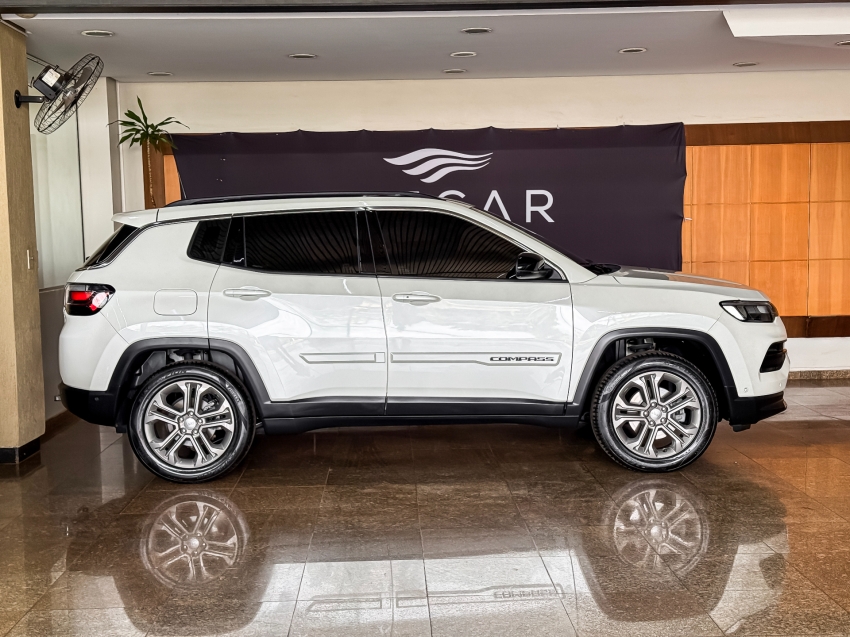 Jeep-COMPASS-1.3 T270 TURBO FLEX LONGITUDE AT6