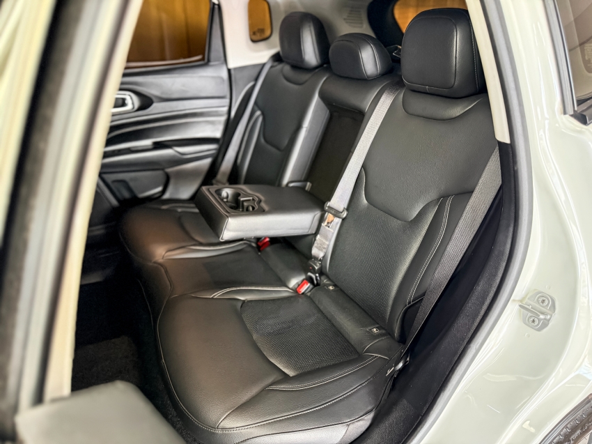 Jeep-COMPASS-1.3 T270 TURBO FLEX LONGITUDE AT6
