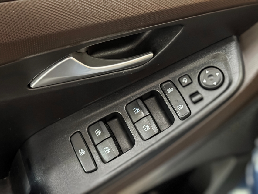 Hyundai-CRETA-1.0 TGDI FLEX PLATINUM AUTOMÁTICO