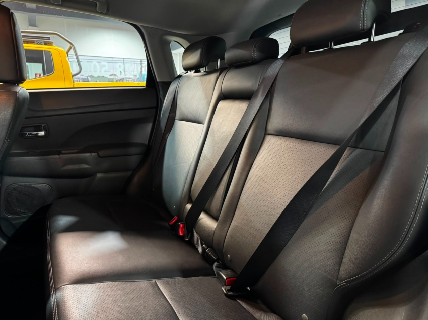 Mitsubishi-OUTLANDER SPORT-2.0 MIVEC FLEX HPE AUTOMÁTICO