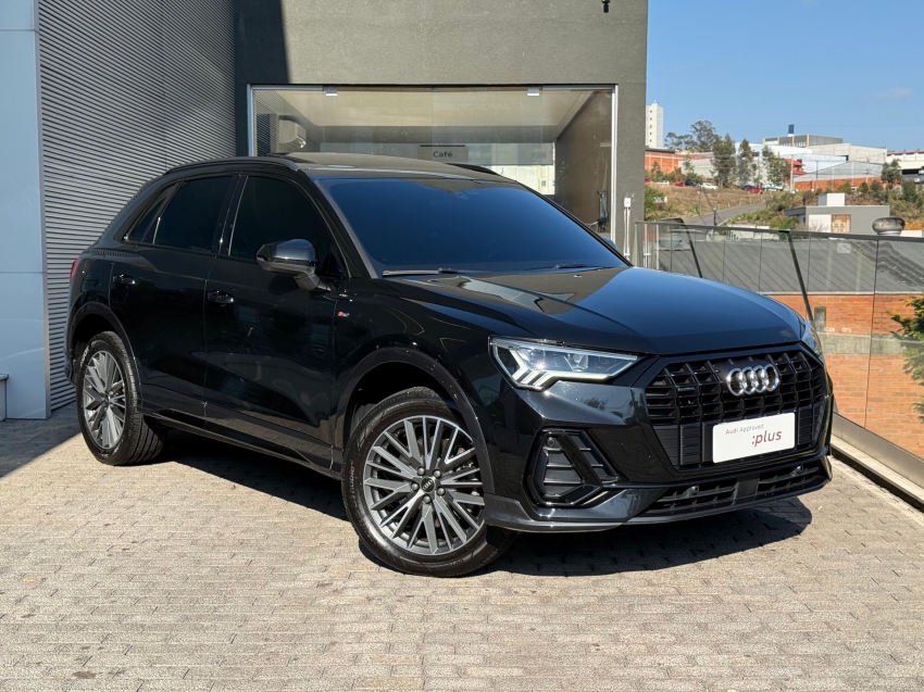 Audi-Q3-2.0 40 TFSI GASOLINA PERFORMANCE BLACK QUATTRO TIPTRONIC