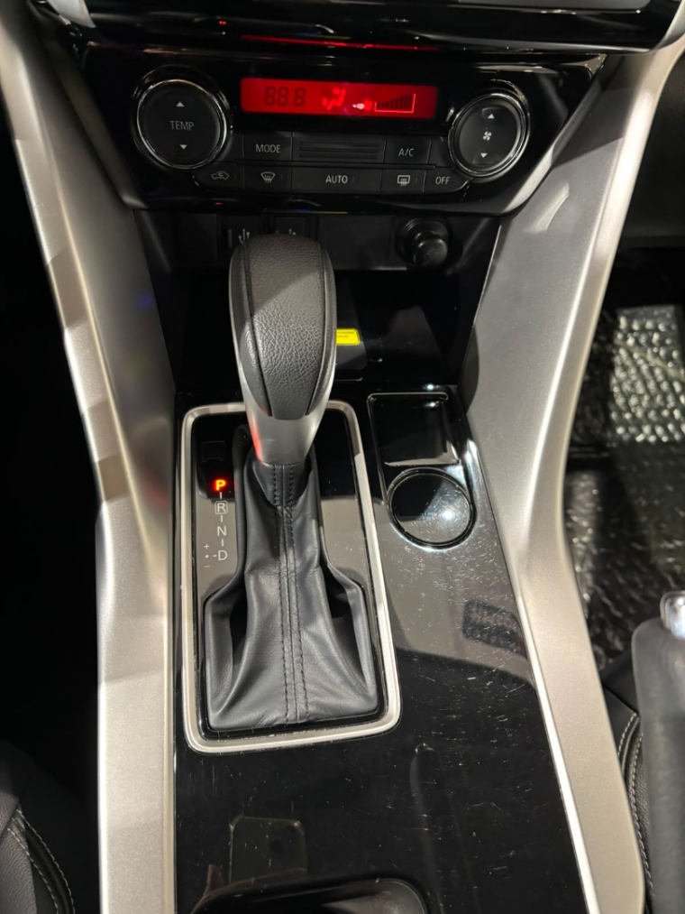 Mitsubishi-ECLIPSE CROSS-1.5 MIVEC TURBO GASOLINA RUSH CVT