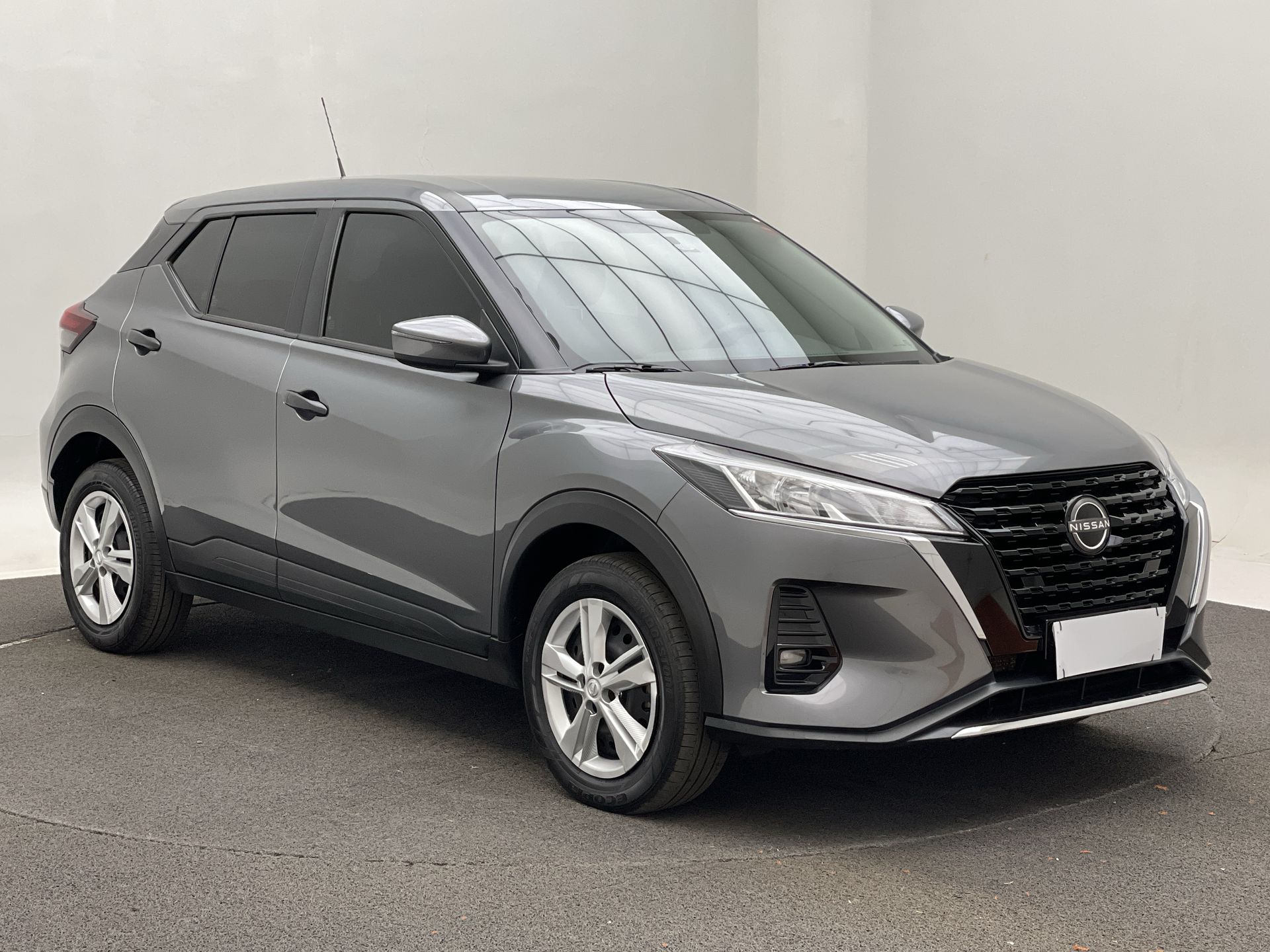 KICKS Active 1.6 16V Flex Aut.